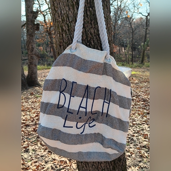 Beach Life Tote - Picture 1 of 4